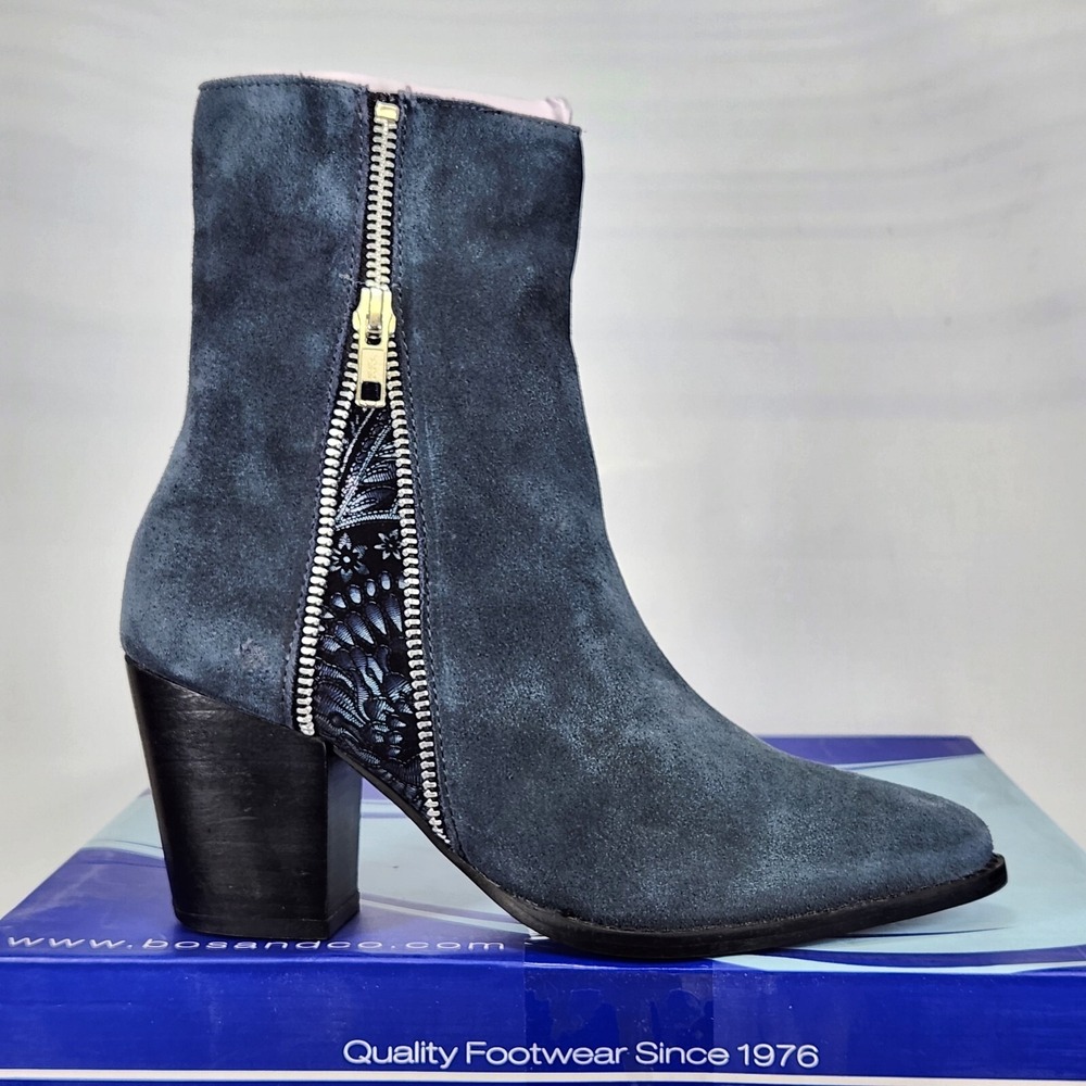 Size 5.5 / EU 36 Bos & Co Tallon Pointed Toe Heeled Side Zipe Boots Navy Suede
